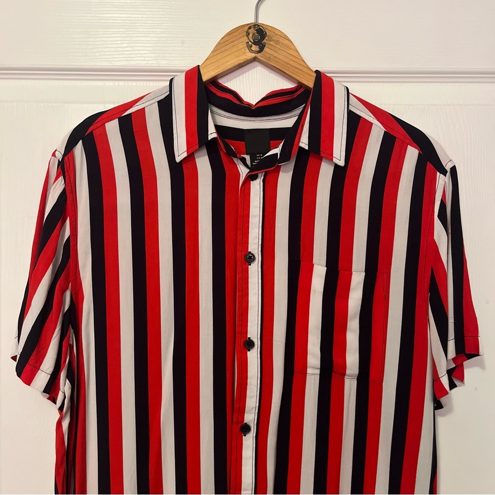 H&M Patterned Resort Shirt - Men’s Striped Short Sleeve Button Up